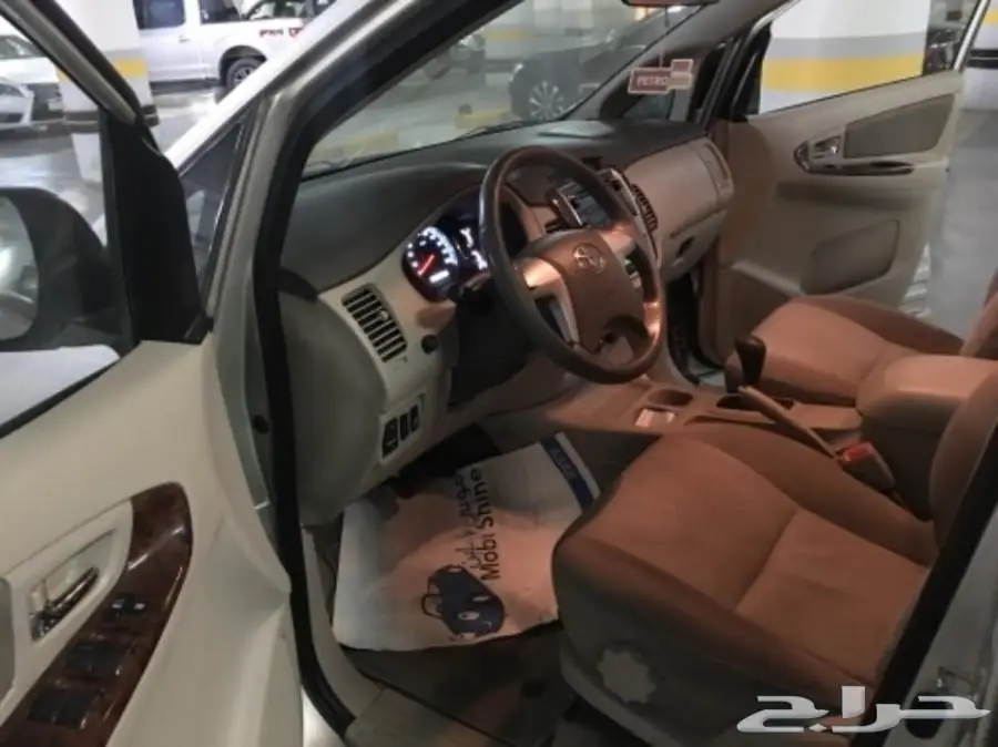 اينوفا 2012 نظيف للبيع (image 9)