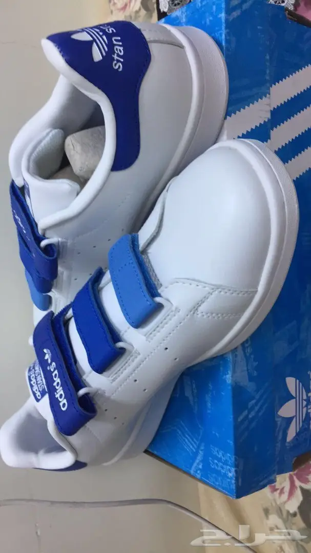 شوز اديداس للبيع 
