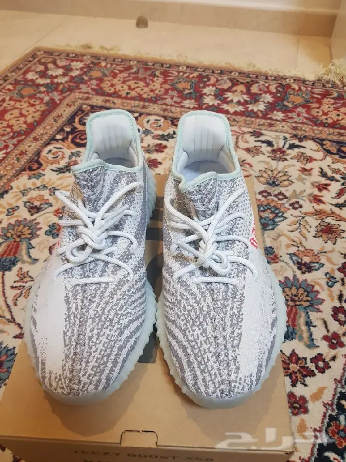 Yeezy 350 V2 Blue Tint Riyadh ييزي الرياض (image 1)