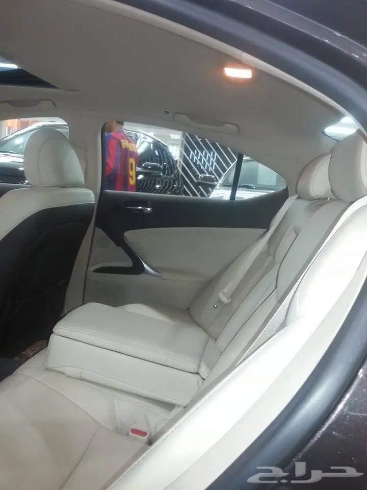 لكزس  is  2010 رصاصى ليميتد للبيع (image 7)