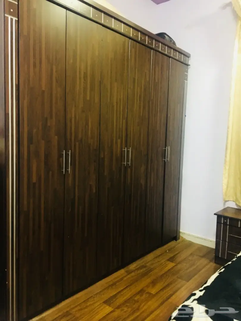 غرفه نوم للبيع نظيفه  (image 1)