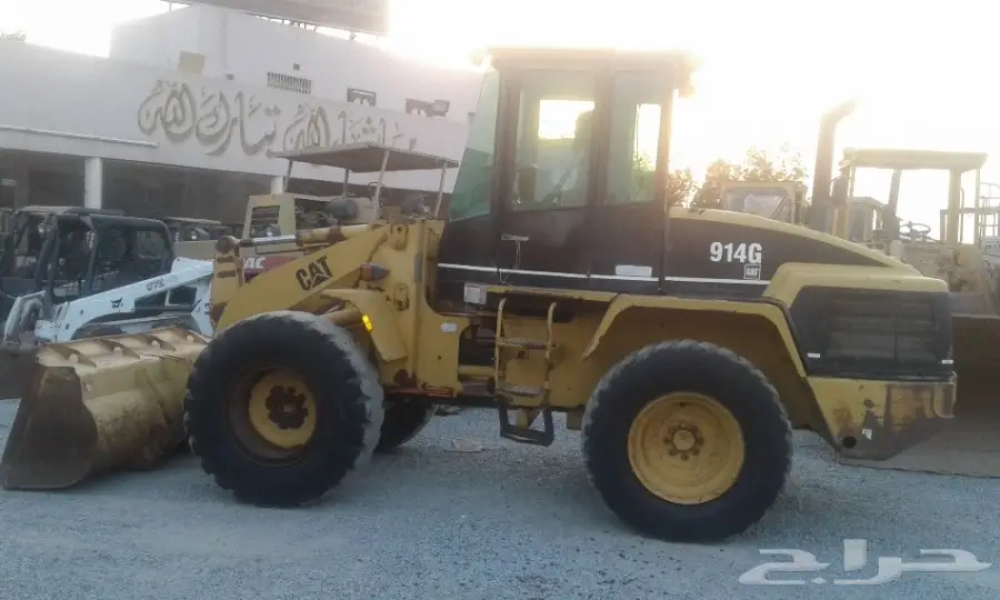 بلدوزر كتربلر D9R موديل 2006 بمعرض الصواط S1 (image 7)