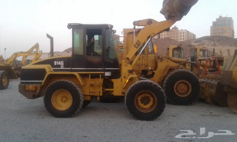 بلدوزر كتربلر D9R موديل 2006 بمعرض الصواط S1 (image 12)