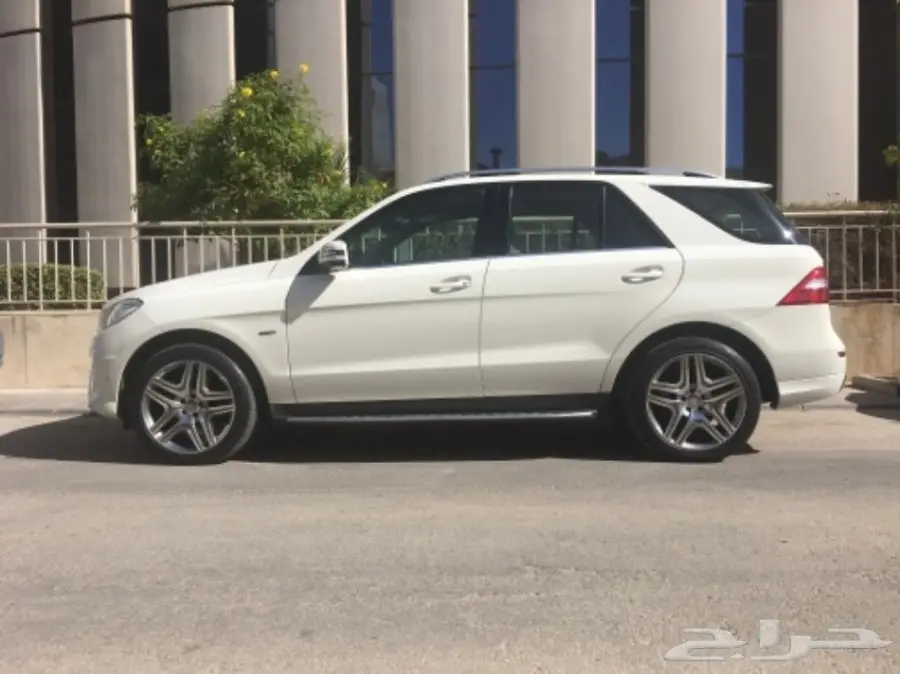 جيب مرسيدس ML350 نظيف جدا