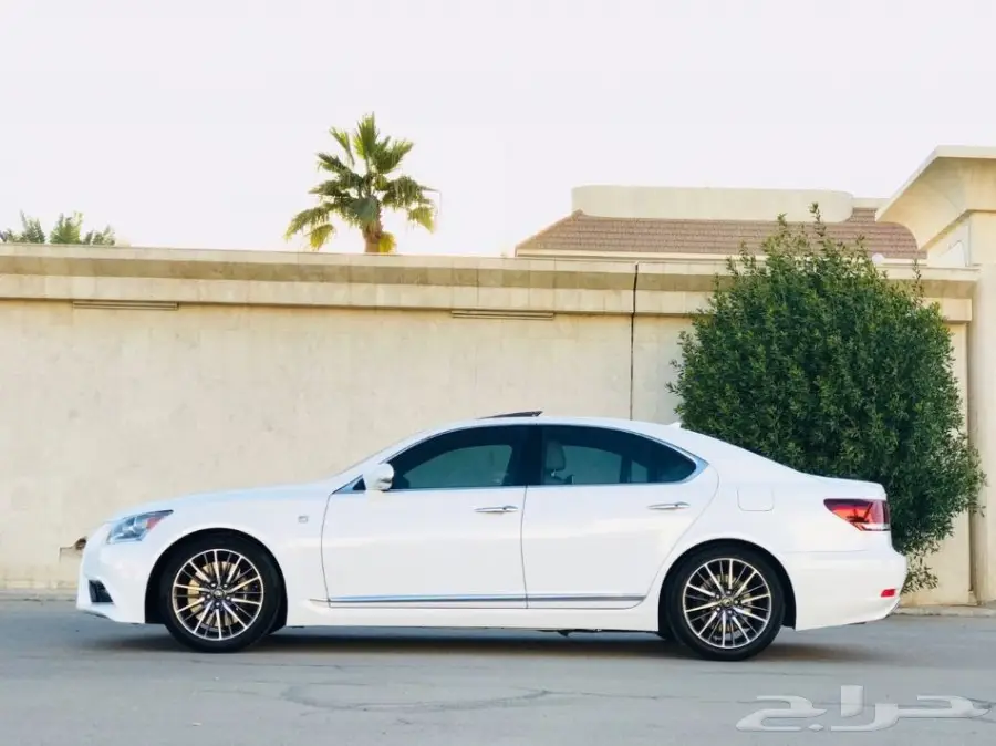 لكزس Ls موديل 2013 اصدار خاص عبداللطيف جميل  (image 1)