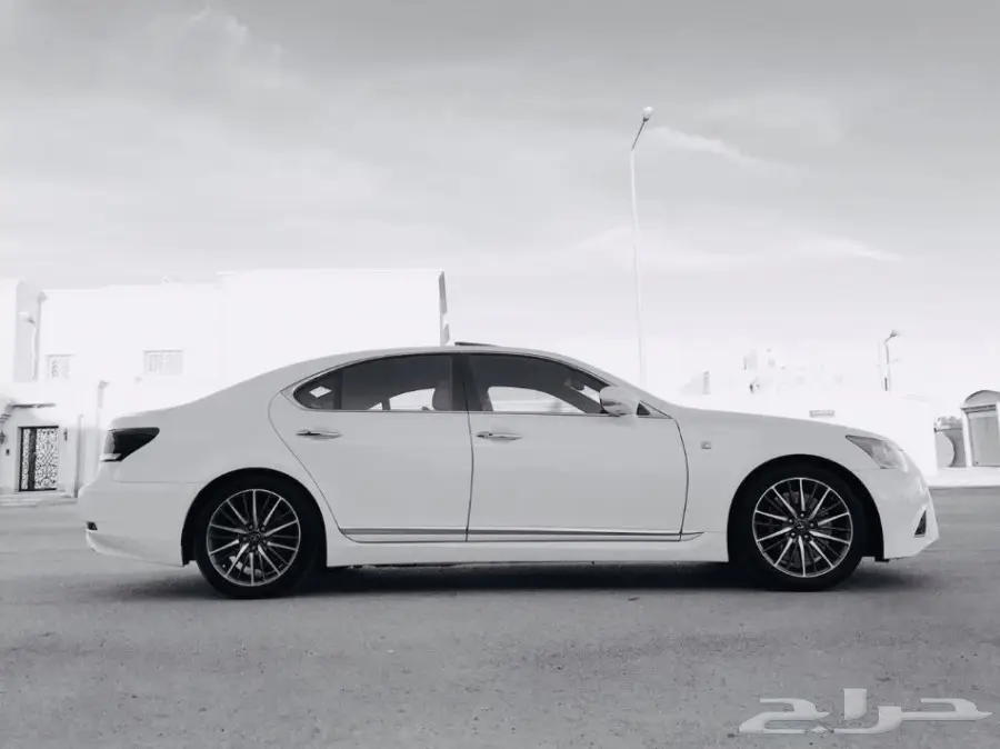 لكزس Ls موديل 2013 اصدار خاص عبداللطيف جميل  (image 5)