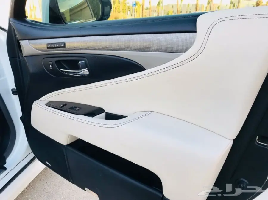 لكزس Ls موديل 2013 اصدار خاص عبداللطيف جميل  (image 9)