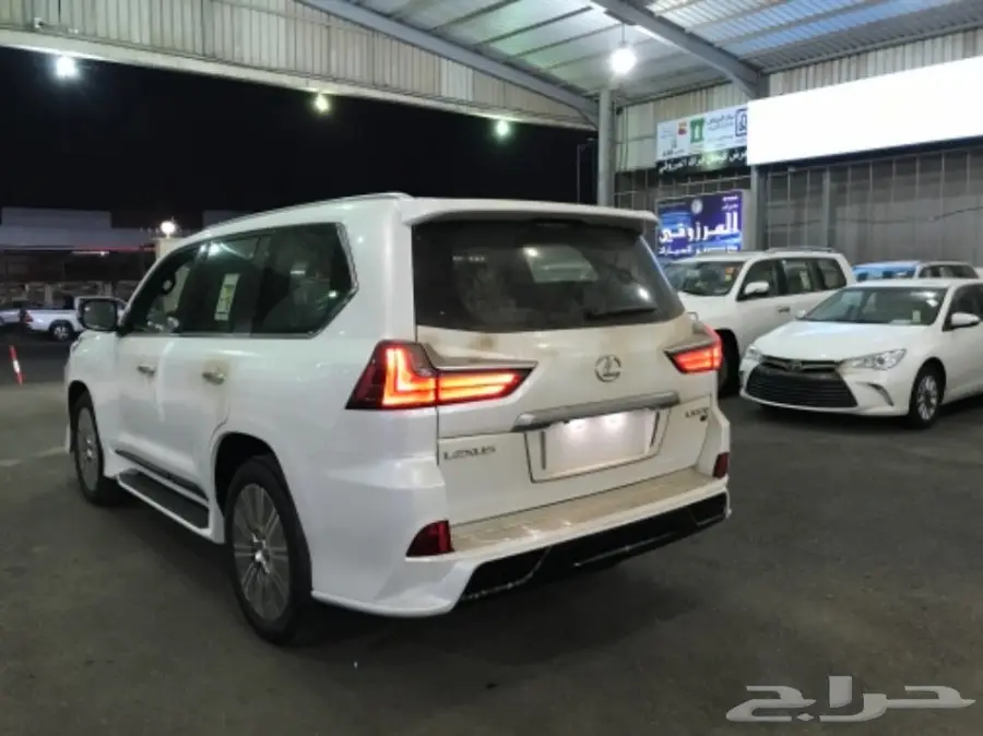 لكزس LX 570. سعودي 2018 (image 3)