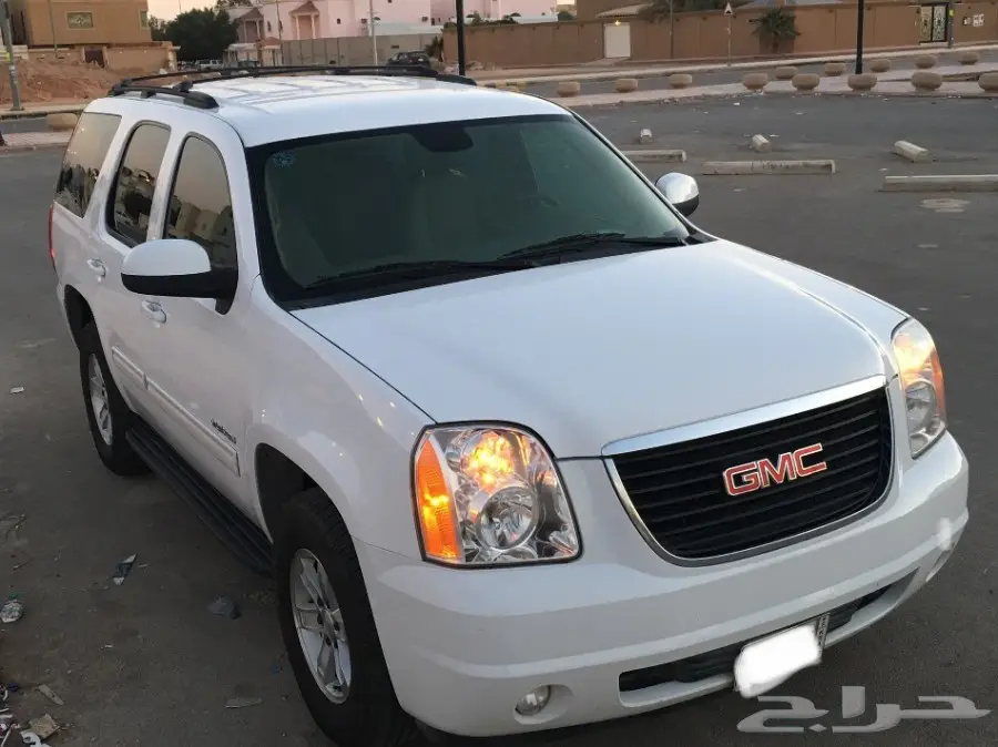 يوكن سعودي قصير دبل مخزن 2010 ابيض (image 17)