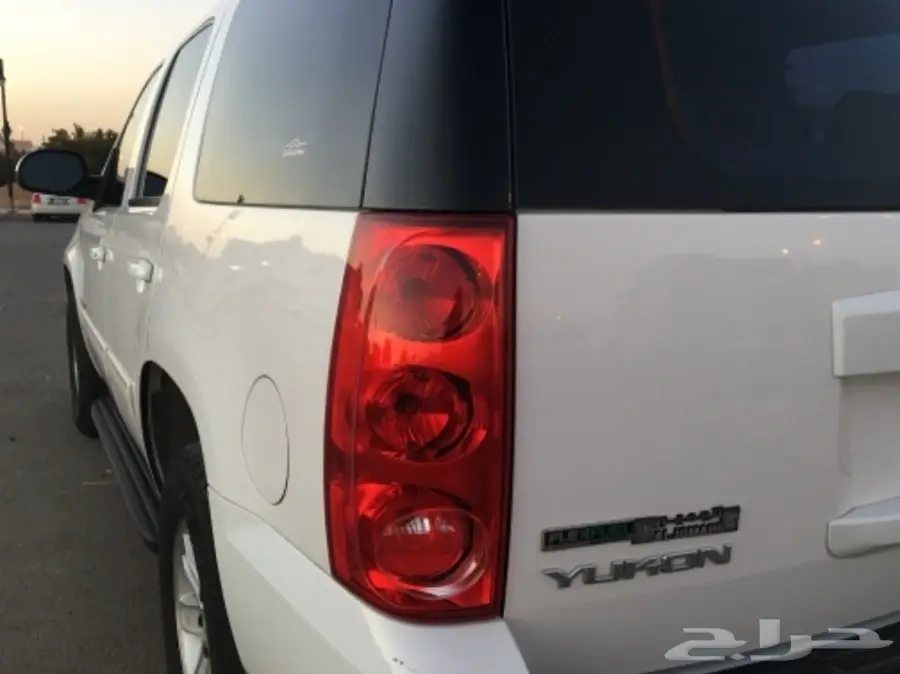 يوكن سعودي قصير دبل مخزن 2010 ابيض (image 25)