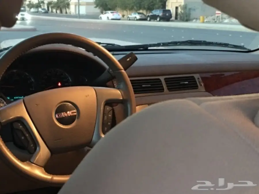 يوكن سعودي قصير دبل مخزن 2010 ابيض (image 31)