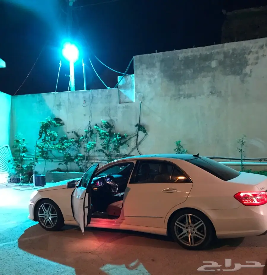 2010 Mercedes-Benz E-Class For (image 10)