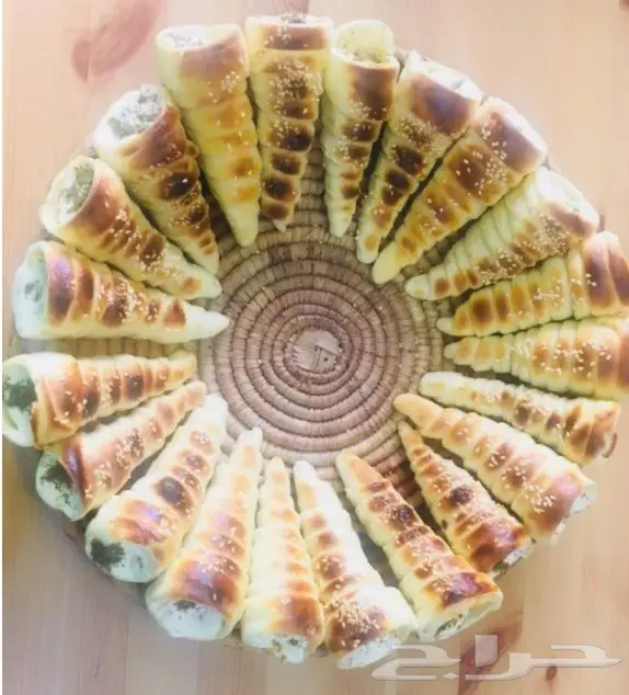 آكلات عسيرية وحلى بانواعه وتشيز كيك ياباني