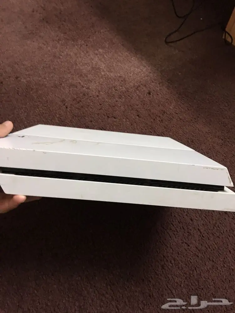 للبيع بلايستيشن 4 مع يد  (image 5)