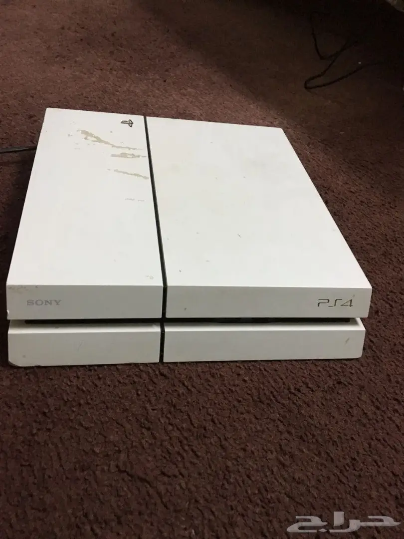 للبيع بلايستيشن 4 مع يد  (image 1)