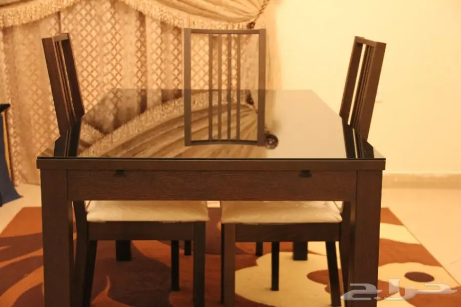 جدة غرفة نوم وطنى - طاولة طعام مع بوفيه ايكيا (image 9)