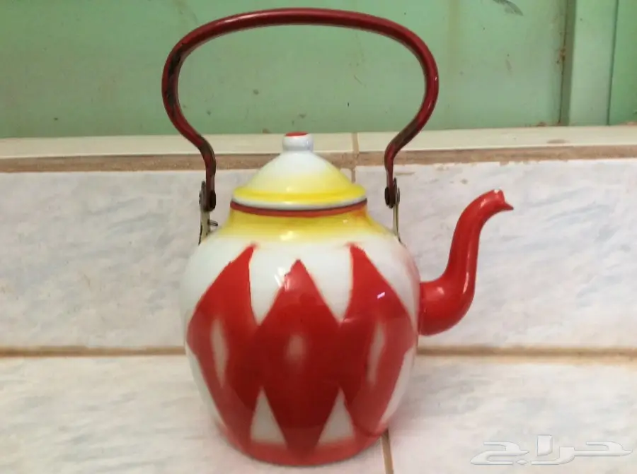 إبريق قديم للبيع