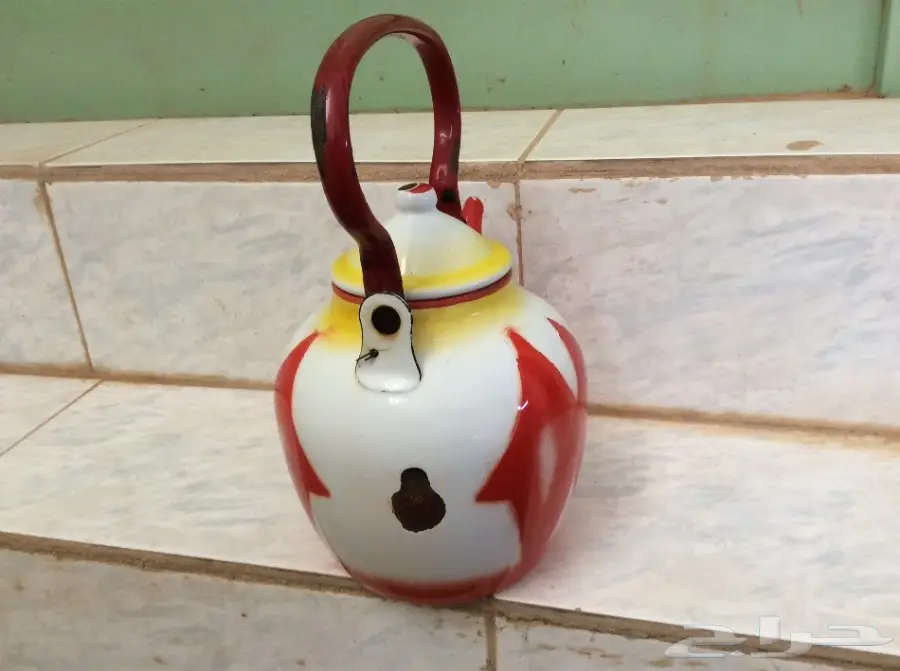 إبريق قديم للبيع (image 1)