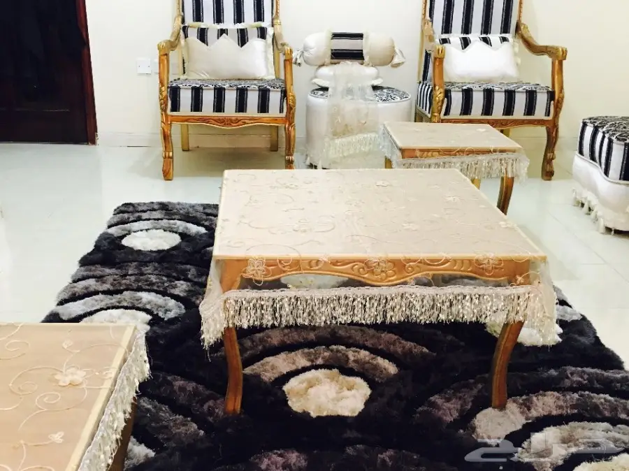 كنبة فاخرة ونظيفة كالجديد! (image 3)