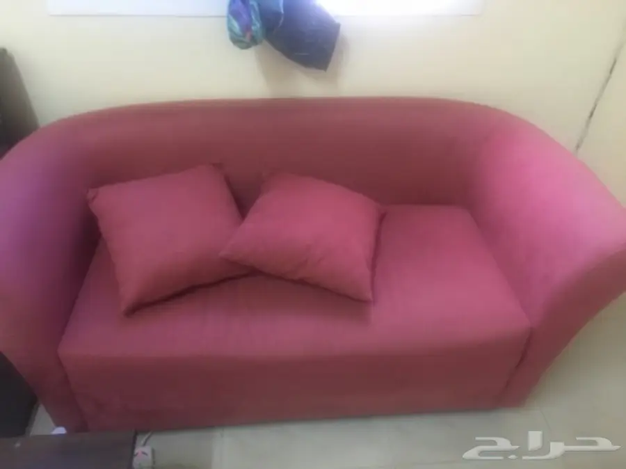 كنب صغيرة للبيع