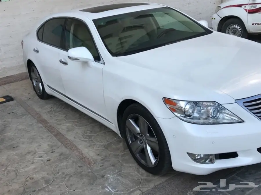 للبيع لكزس 2010 - 460 - LS (image 2)