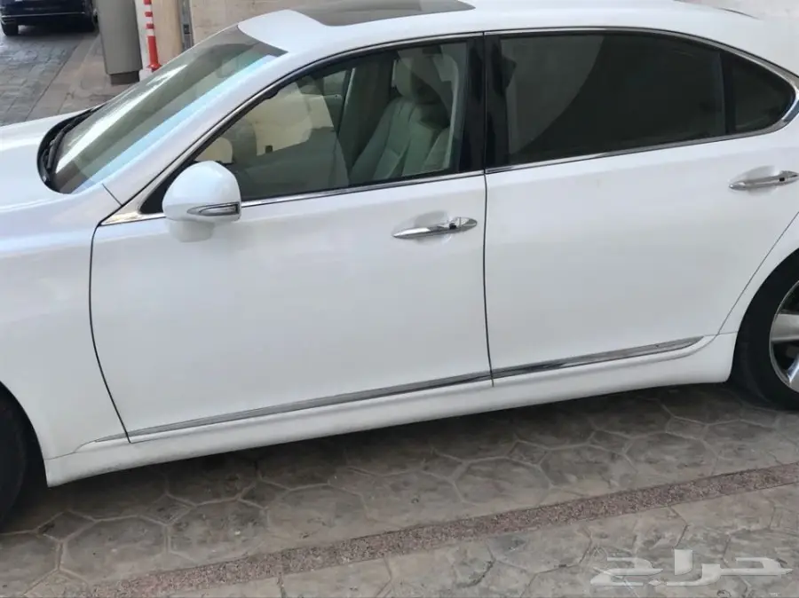 للبيع لكزس 2010 - 460 - LS (image 3)
