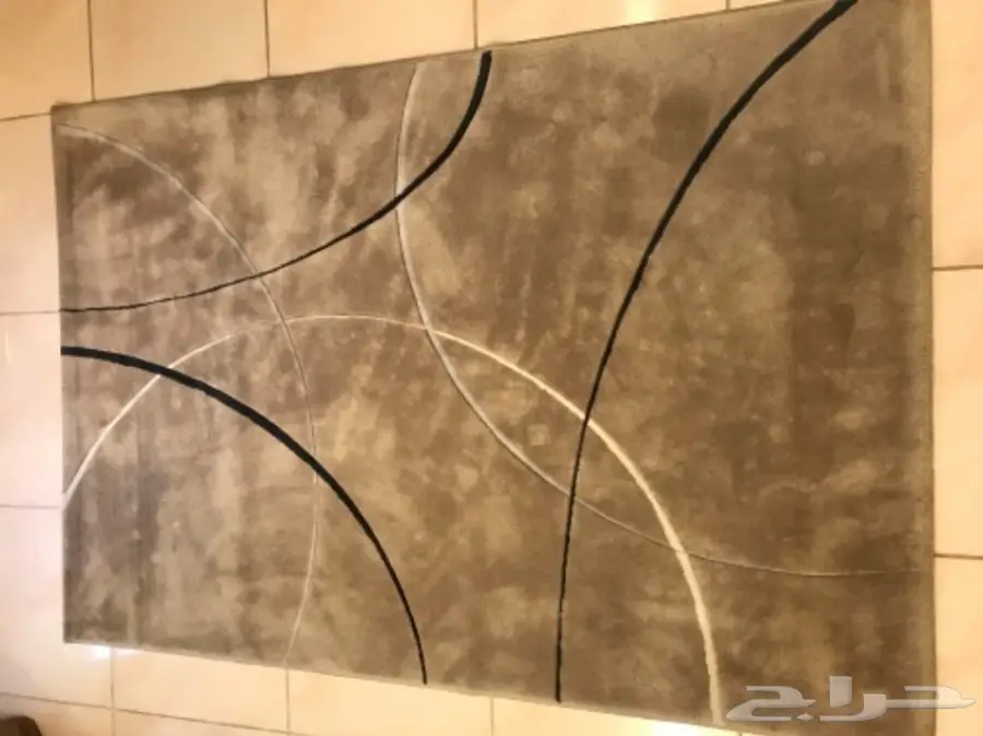 سجادة بيج رائعة - فرصة لا تُفوّت!