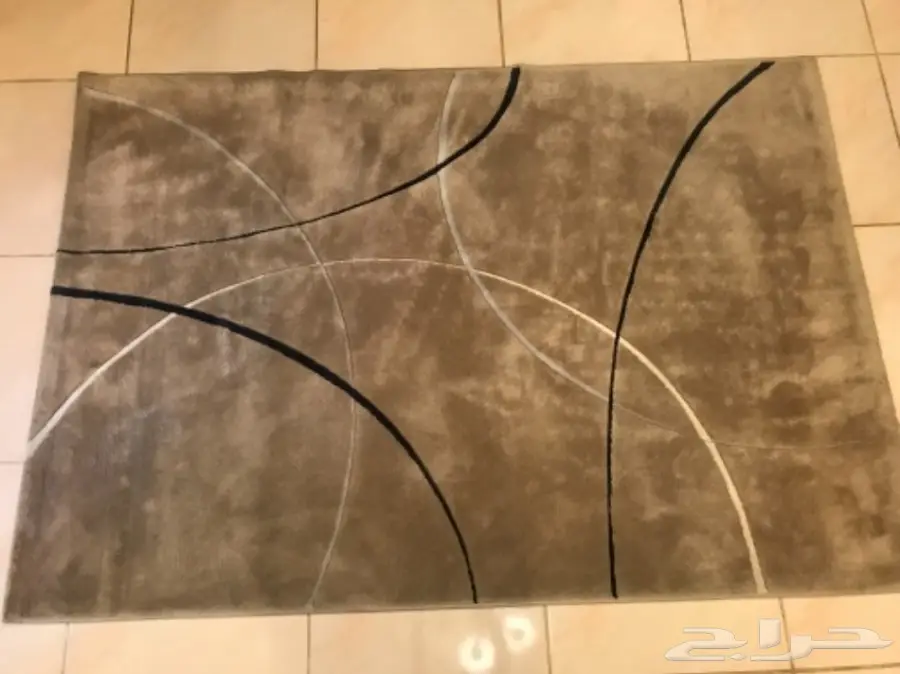 سجادة بيج رائعة - فرصة لا تُفوّت! (image 1)