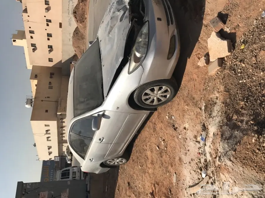 كامري 2004 - للبيع (مصدومة) (image 4)