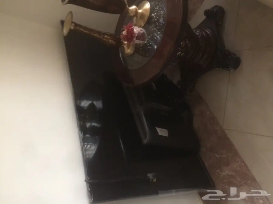 تلفزيون 65للبيع