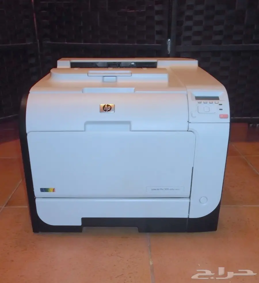 طابعة أتش بي  ليزرجت ملونة مخزنة شبه جديدة  