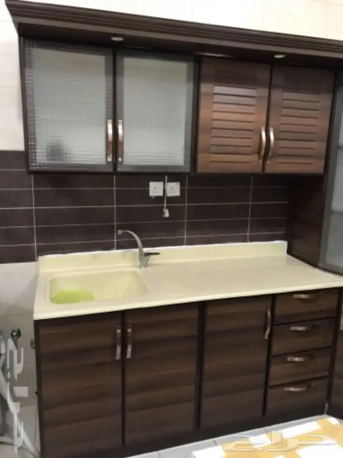 مطبخ شبه جديد بسعر مغري (image 1)