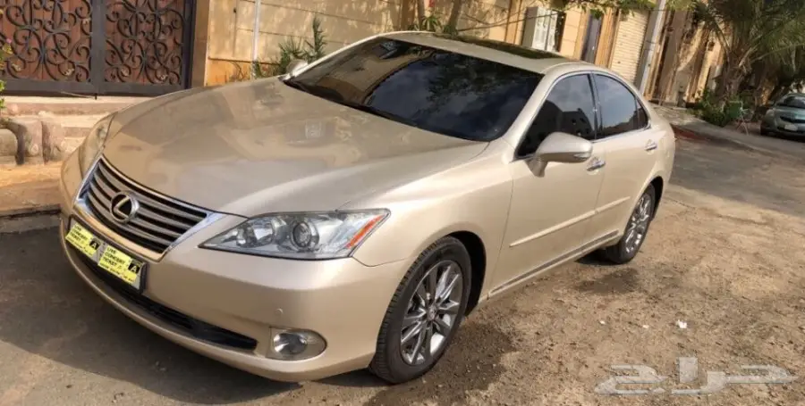 لكزس اي اس 350 موديل 2011