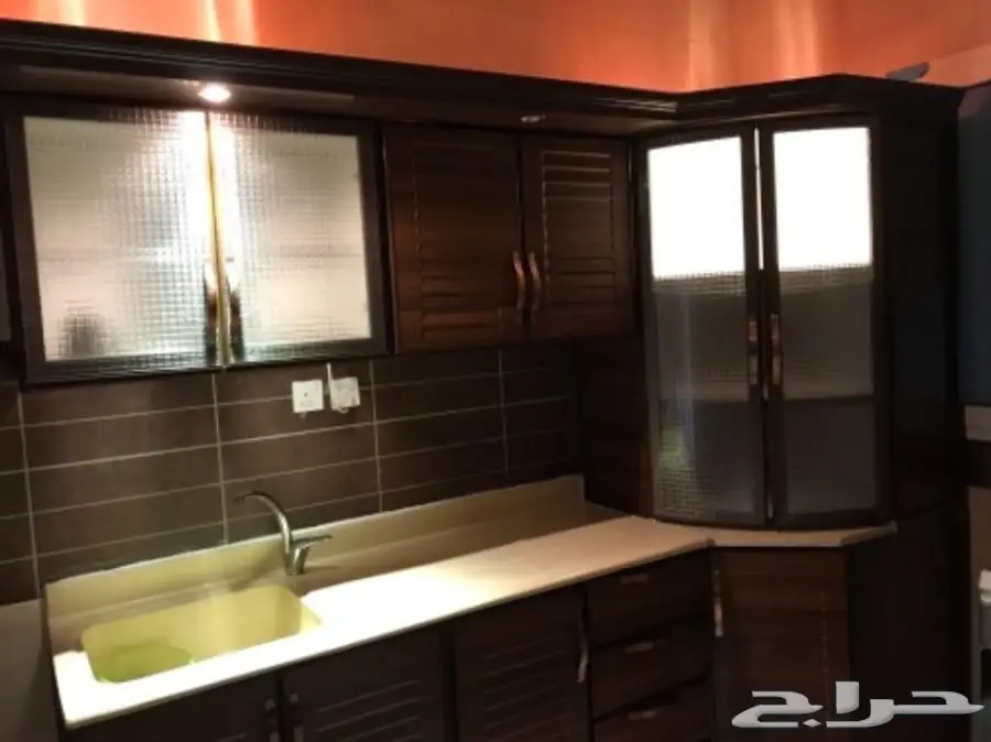 مطبخ شبه جديد بسعر مغري (image 4)