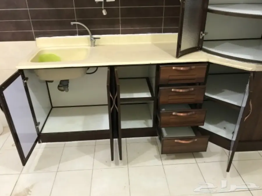 مطبخ شبه جديد بسعر مغري (image 8)