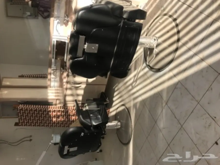 كرسي حلاقة او مشغل نسائي