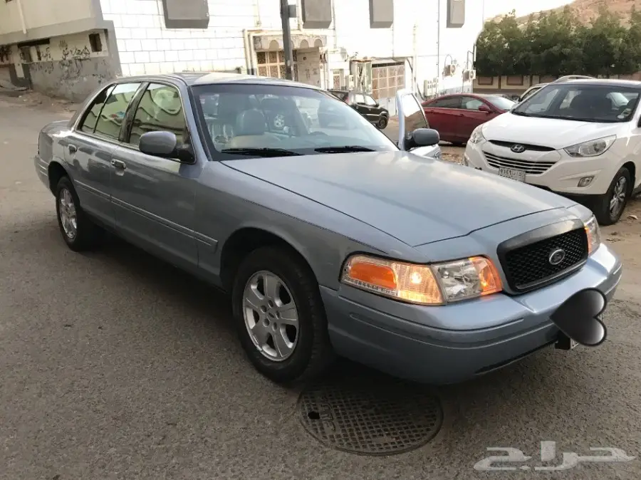 فورد كراون فكتوريا (image 3)