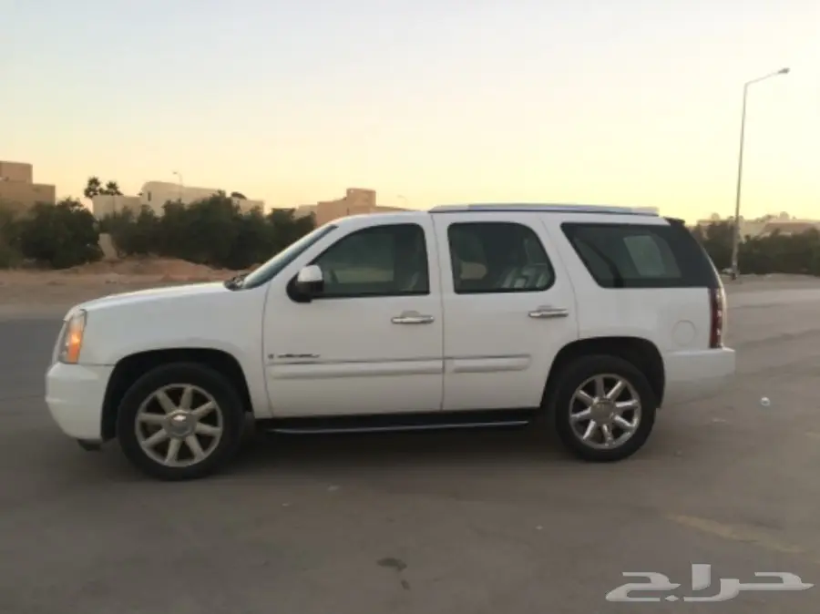 يوكن دينالي 2007 ابيض  (image 1)