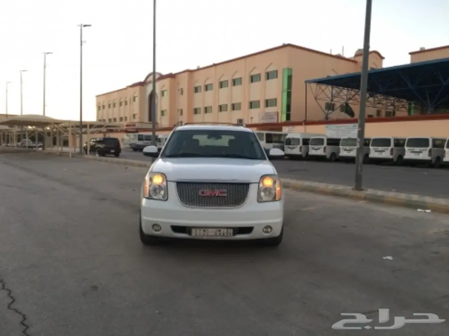 يوكن دينالي 2007 ابيض  (image 2)