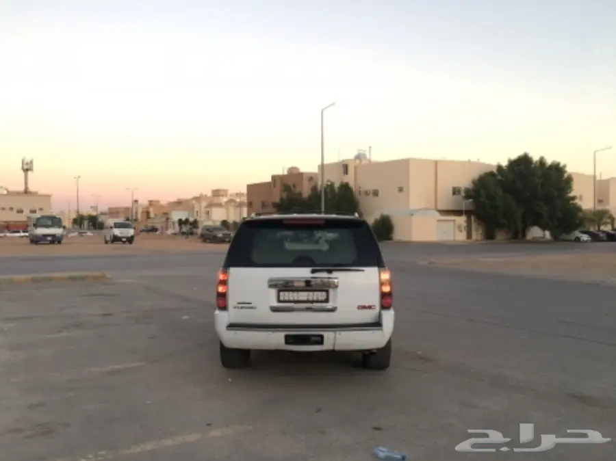 يوكن دينالي 2007 ابيض  (image 4)