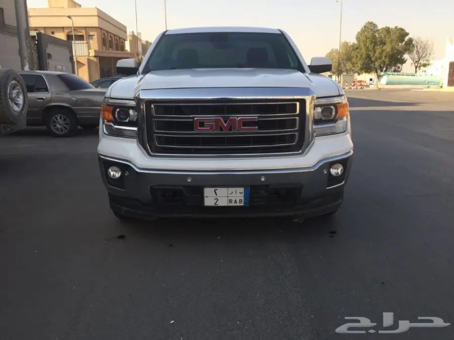 للبيع جمس سييرا ابيض 2015 Z71 (image 1)