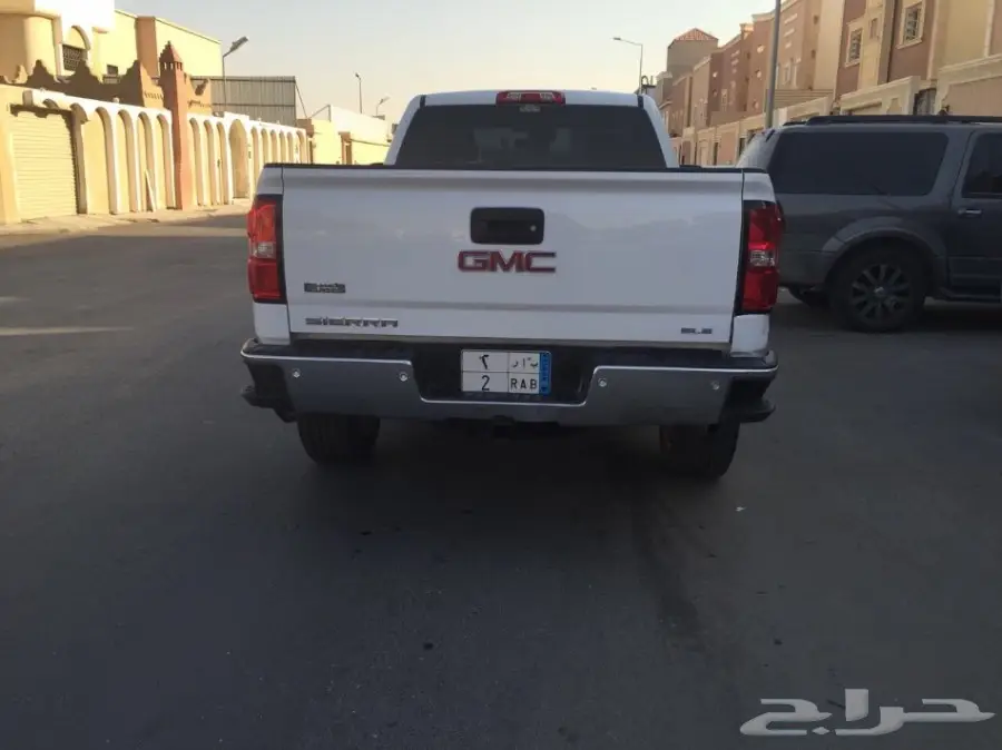 للبيع جمس سييرا ابيض 2015 Z71 (image 5)