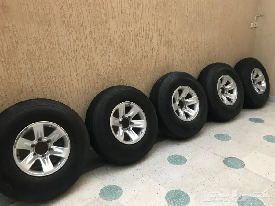 جنوط فتك 2002 مع كفرات بالون