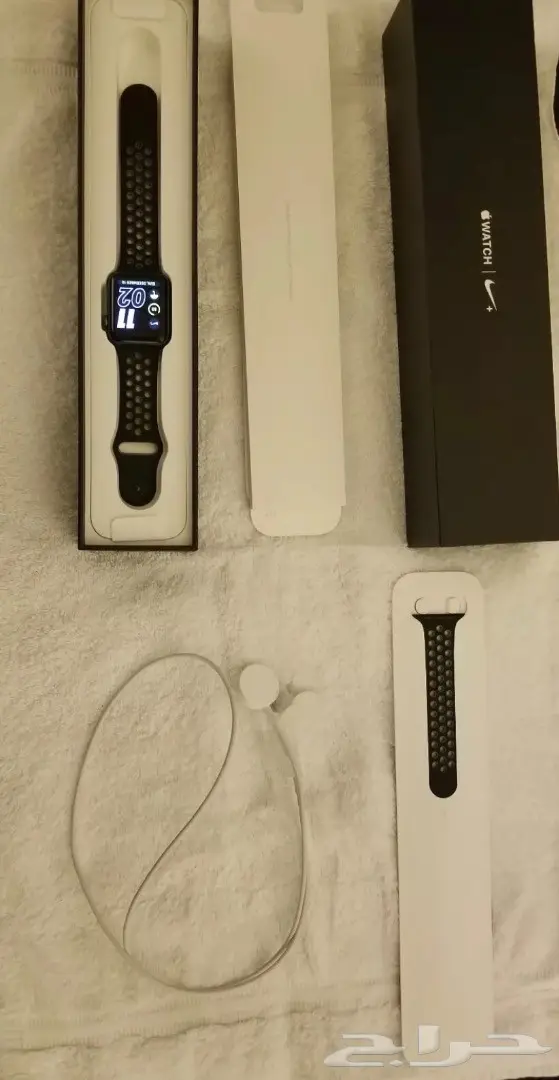 للبيع ساعة ابل الاصدار الثاني نايكي 42 مم (image 2)