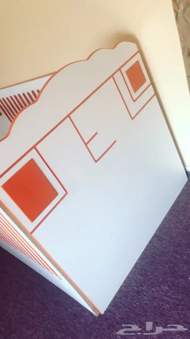سرير اطفال للبيع 