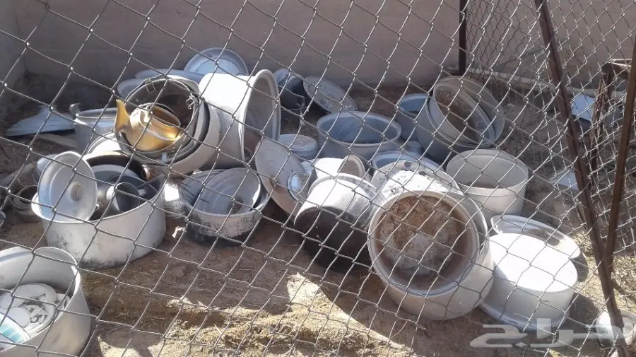 قدور للبيع سكراب