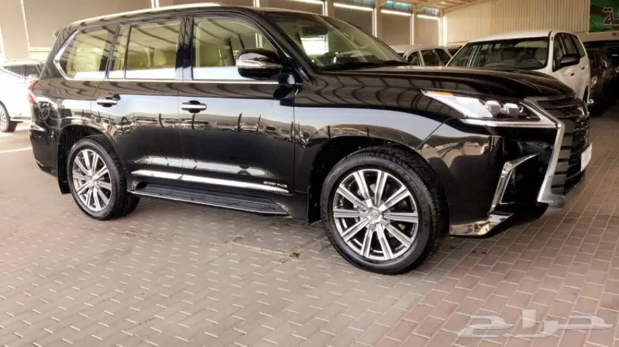 لكزس LX570موديل 2017