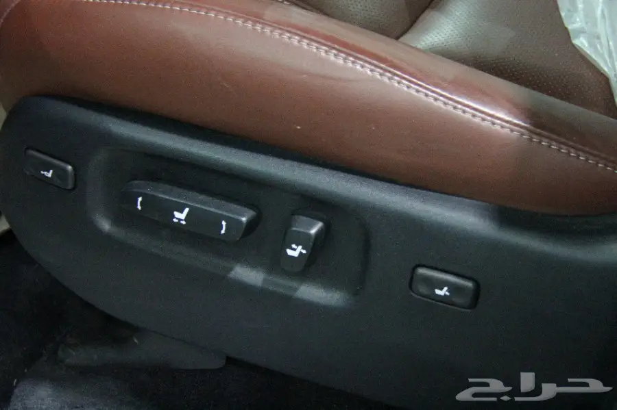 لكزس LX570 اصفار2015 خليجي فل كامل  (image 11)