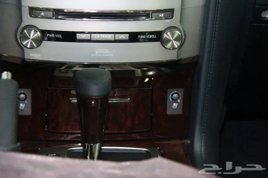 لكزس LX570 اصفار2015 خليجي فل كامل  (image 23)