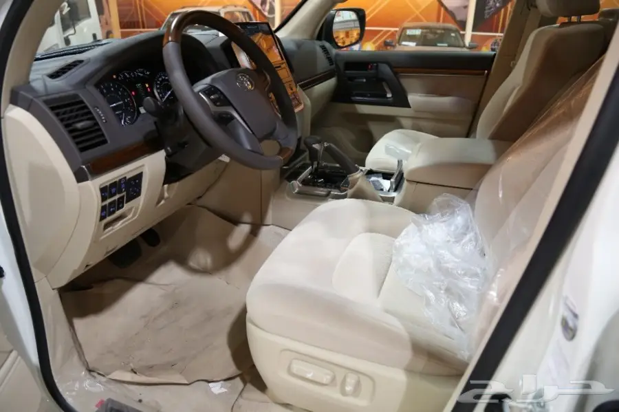 لاندكروزر GXR 3 موديل 2018 بسعر 225400 ريال (image 6)